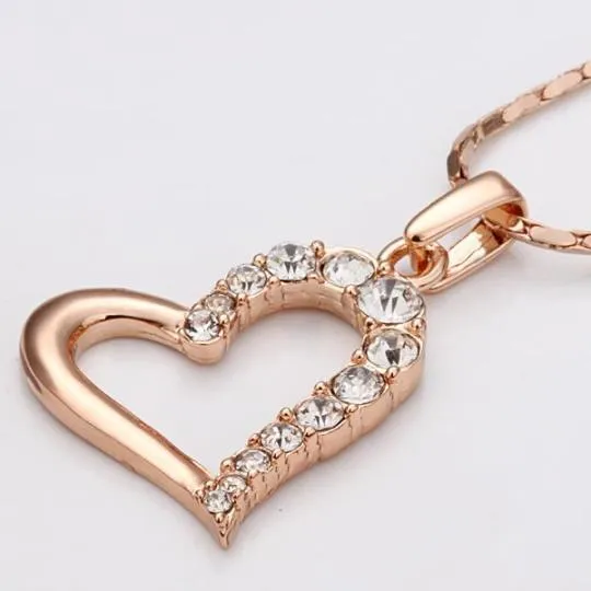 قلادة القلب الذهبية Fashion Heart & Necklace Gold product image